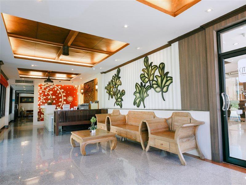 City Park Hotel Phatthalung Extérieur photo