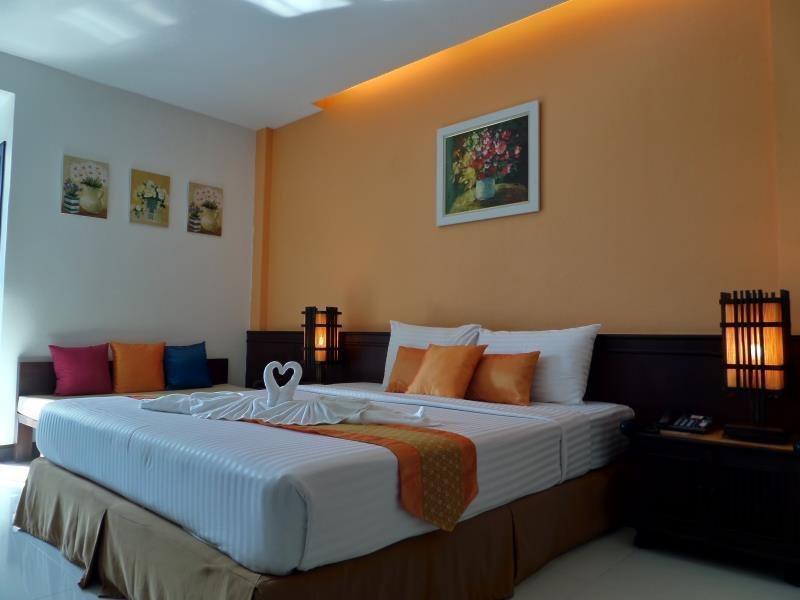 City Park Hotel Phatthalung Extérieur photo