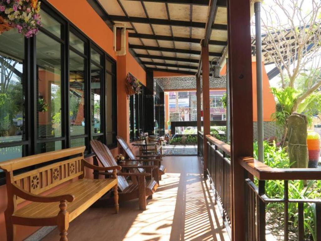 City Park Hotel Phatthalung Extérieur photo