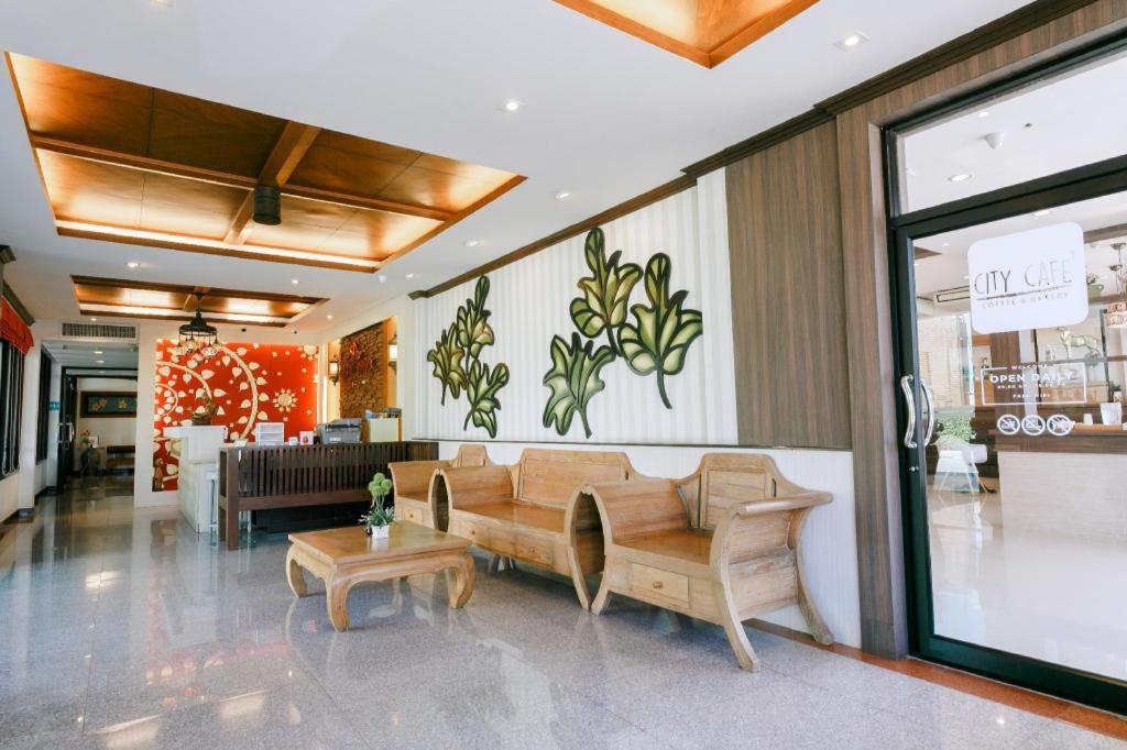 City Park Hotel Phatthalung Extérieur photo