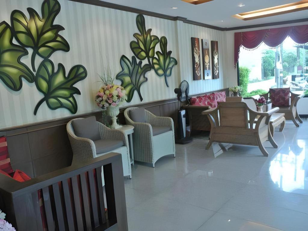 City Park Hotel Phatthalung Extérieur photo