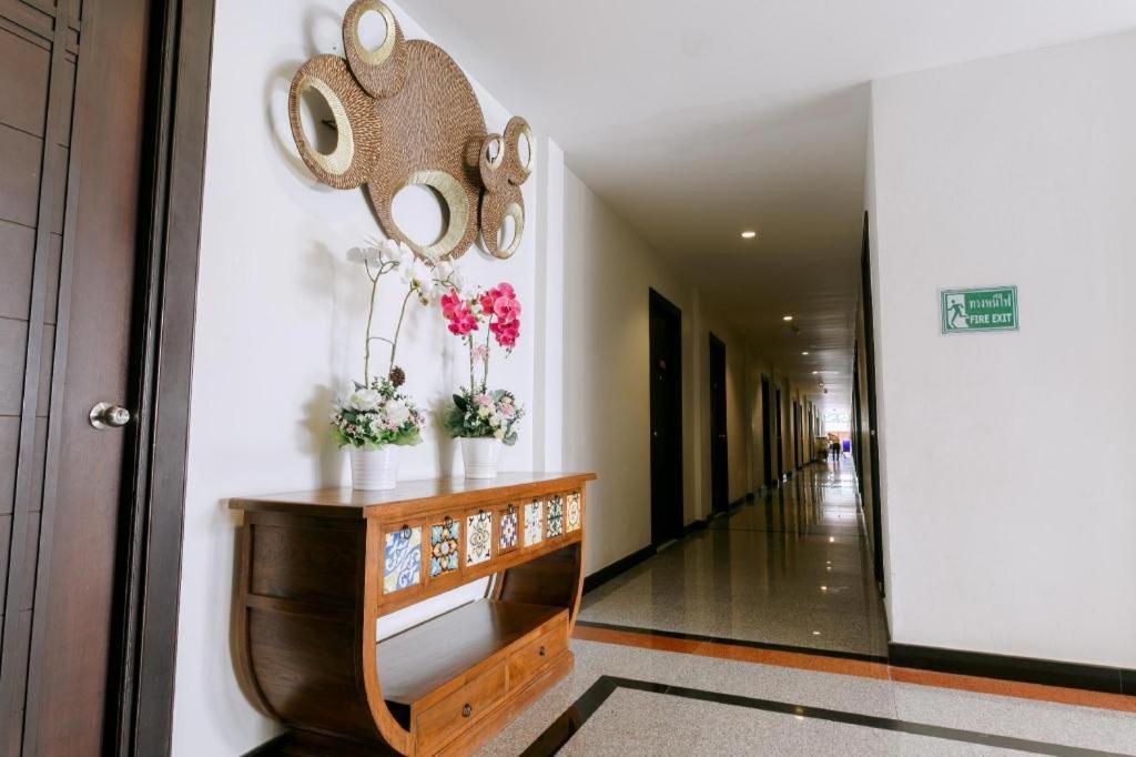 City Park Hotel Phatthalung Extérieur photo