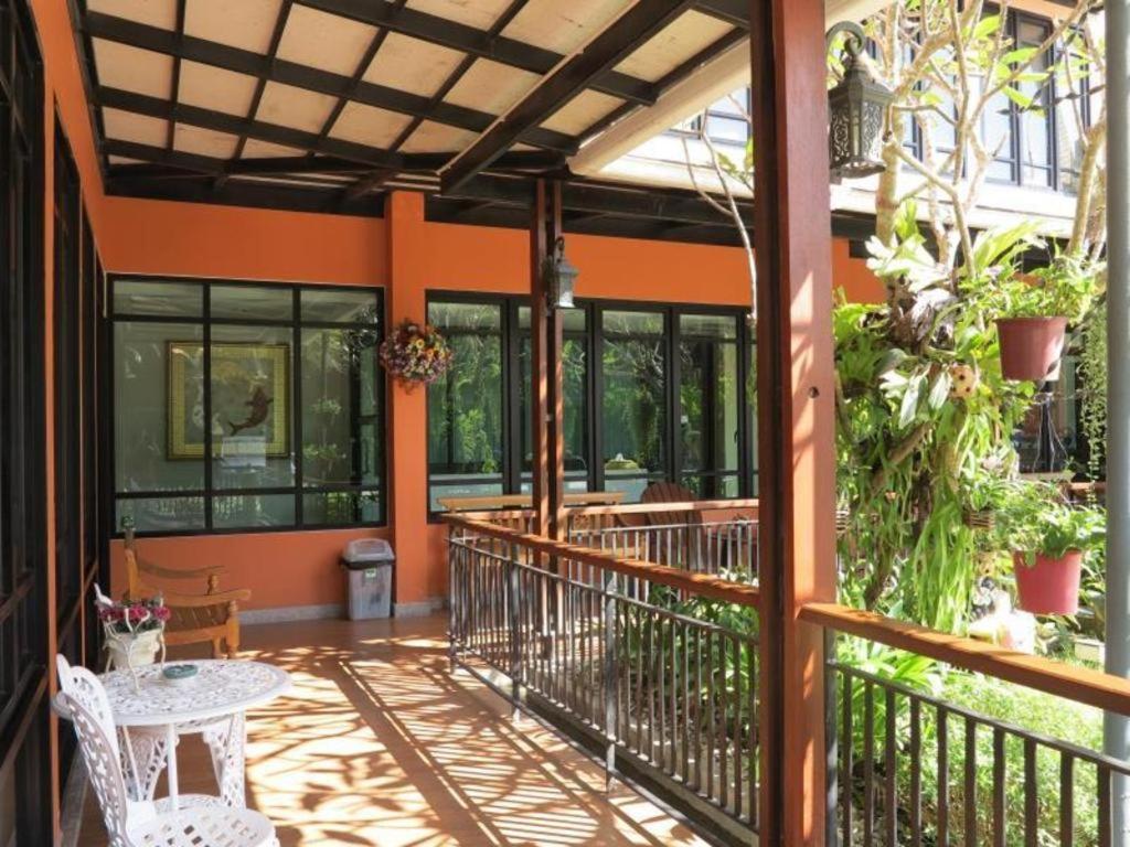 City Park Hotel Phatthalung Extérieur photo