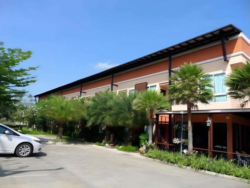 City Park Hotel Phatthalung Extérieur photo