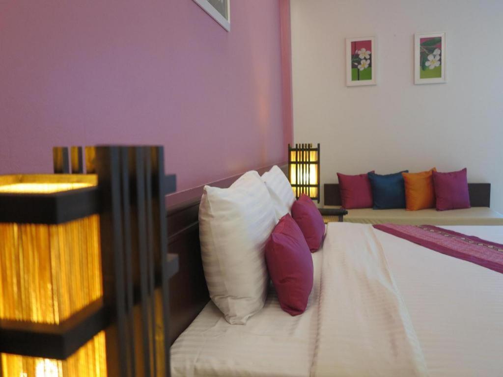 City Park Hotel Phatthalung Extérieur photo