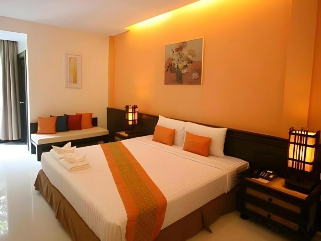 City Park Hotel Phatthalung Extérieur photo