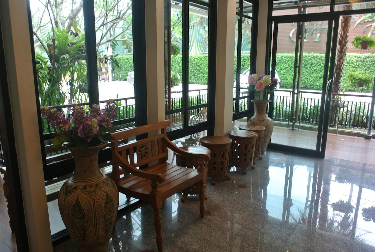 City Park Hotel Phatthalung Extérieur photo