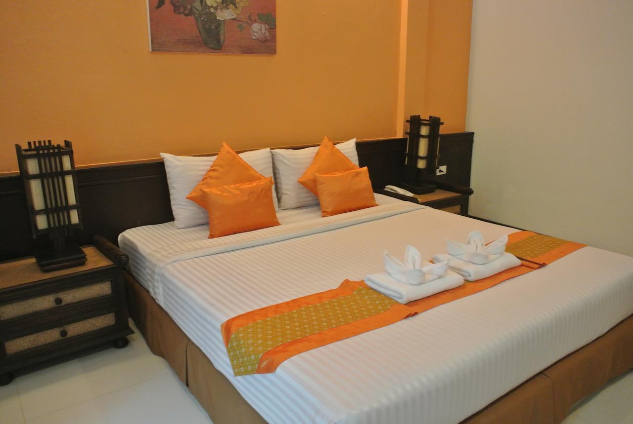 City Park Hotel Phatthalung Extérieur photo